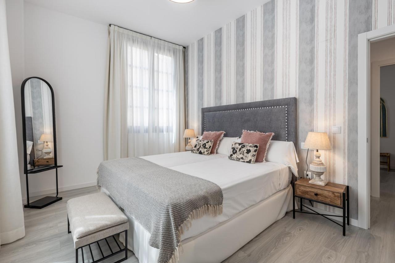 Apartamentos Puerta Elvira Suites 3000 Granada Buitenkant foto